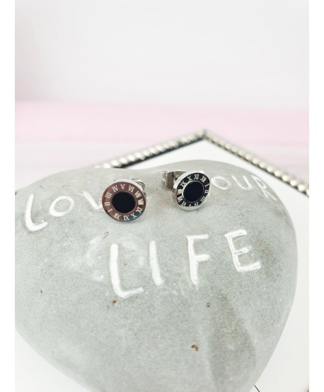 Kolczyki srebrne stal z czarnym środkiem cyfry rzymskie