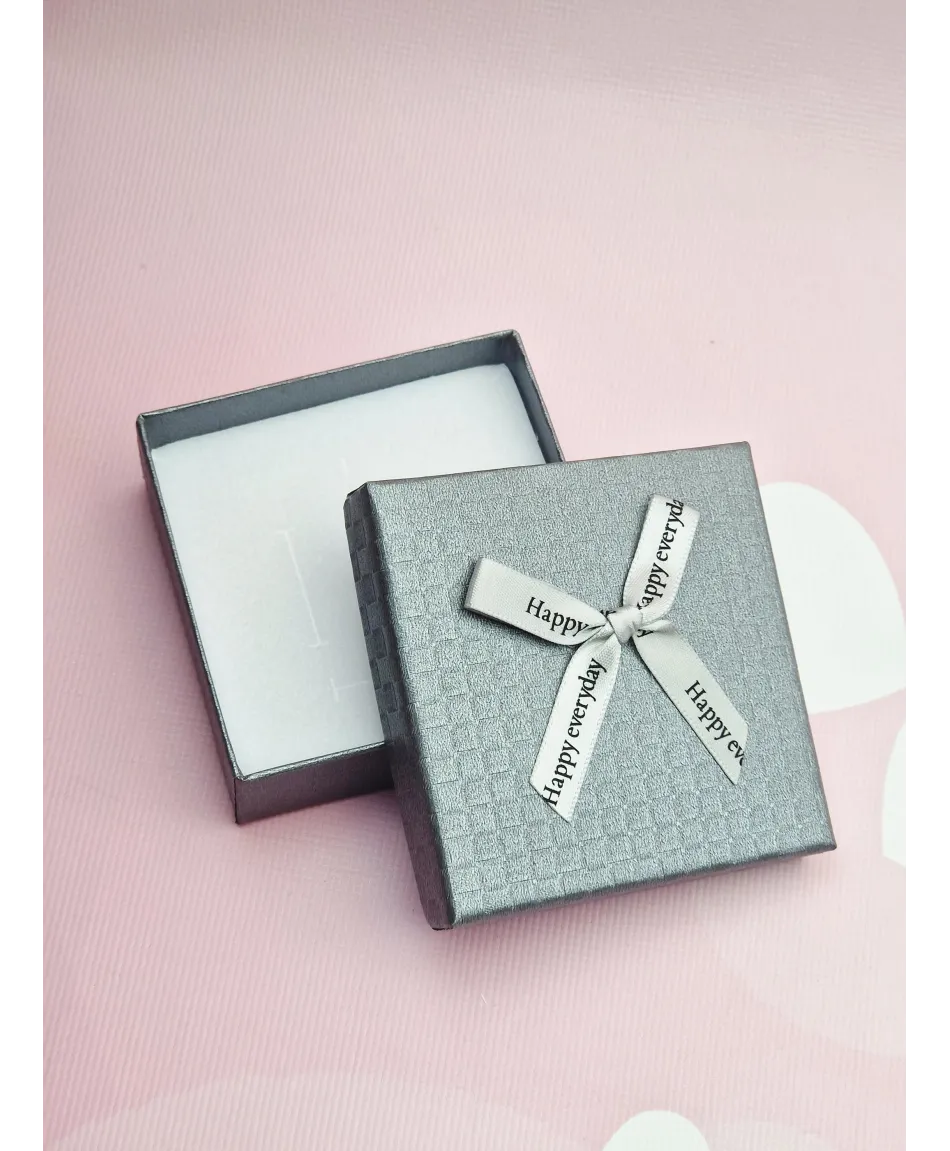 Opakowanie prezentowe kwadratowe z kokardką- kolory