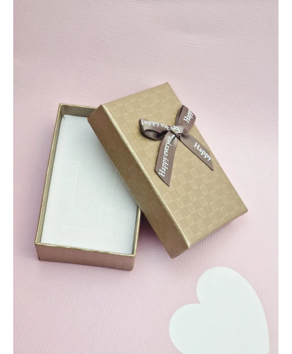 Opakowanie prezentowe z kokardką- kolory