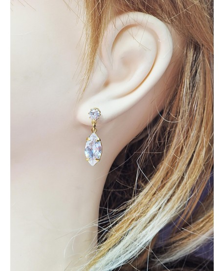 Kolczyki w kolorze złotym - wisząca łezka