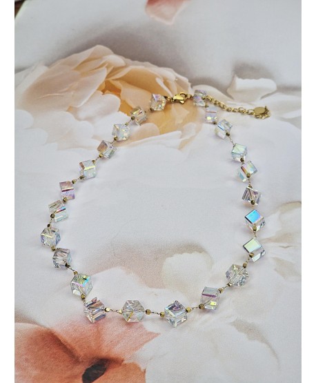 Naszyjnik celebrytka stal z opalizującymi kryształkami