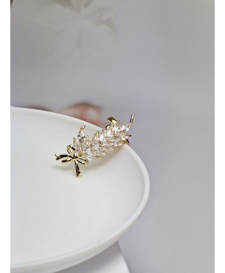 Kolczyk nausznica stal złote cyrkonie