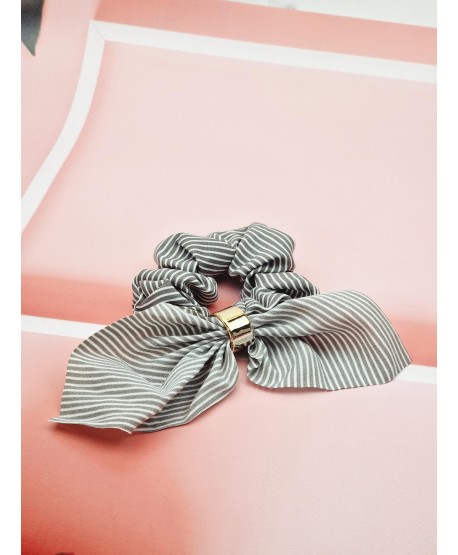 Gumki scrunchie z chustką w paseczki