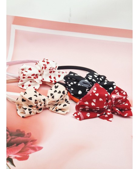Opaski z kokardkami w serduszka