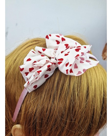 Opaski z kokardkami w serduszka