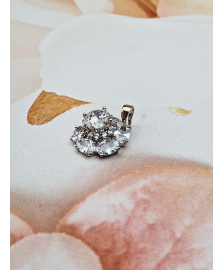 Zawieszka stal srebrny kwiatuszek z kryształkami