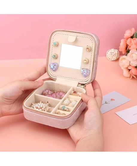 Szkatułka pudełeczko na biżuterię różowa zamszowa z lusterkiem