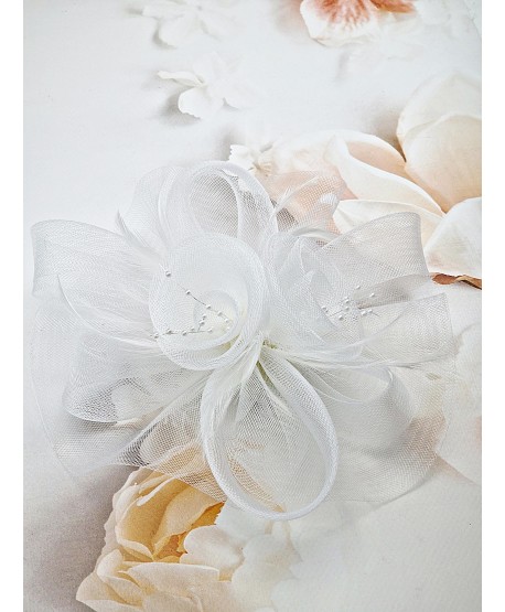 Fascynator toczek biały z różami