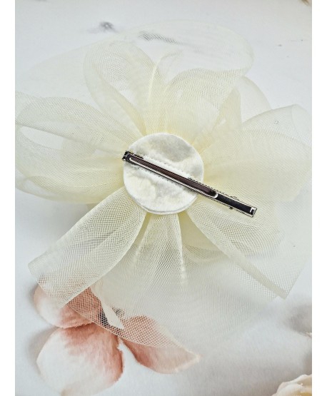 Fascynator toczek z piórkami i różą