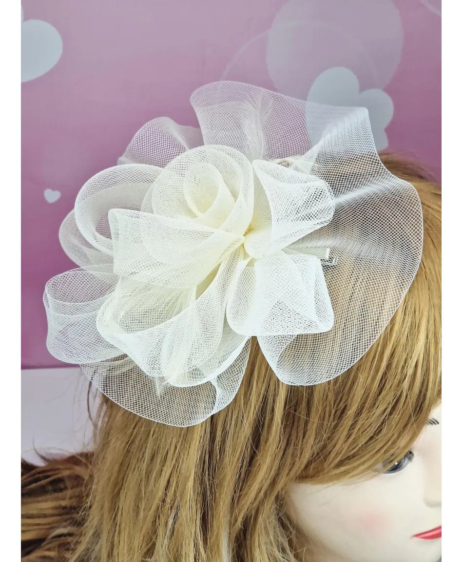 Fascynator toczek z piórkami i różą