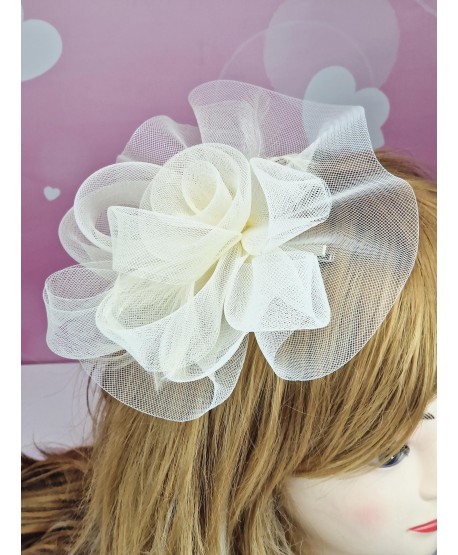 Fascynator toczek z piórkami i różą