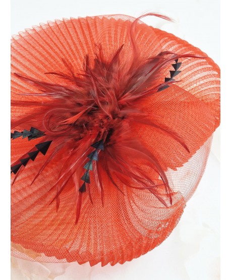 Fascynator toczek czerwony z piórkami