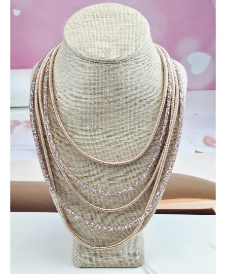 Kaskadowy naszyjnik w kolorze różowego złota