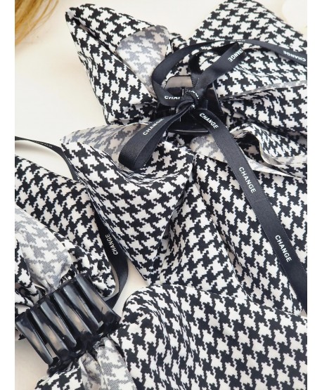 Spinka klamra z dużą kokardą w pepitkę