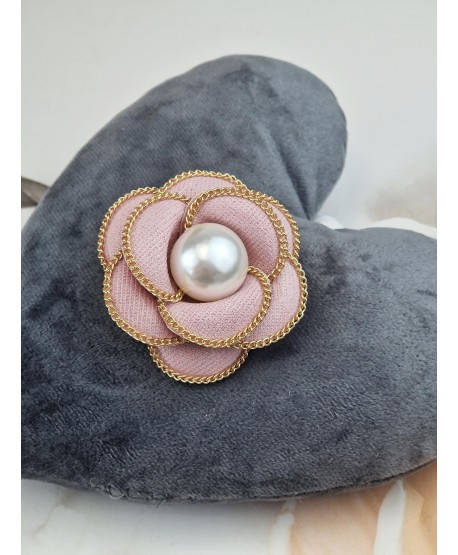 Broszka spinka kwiat różyczka z perełką