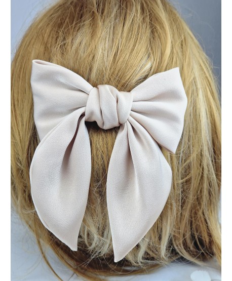 Duża kokarda do włosów na spince