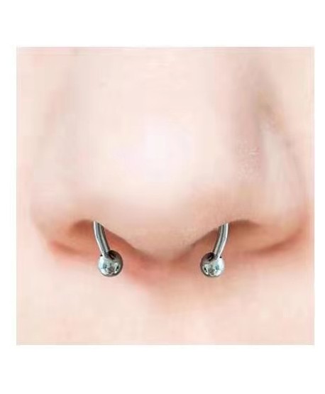 Kolczyk fake sztuczny magnetyczne podkówki