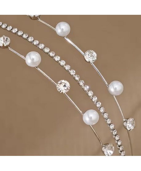Ozdobna opaska do włosów srebrna z kryształkami i perełkami