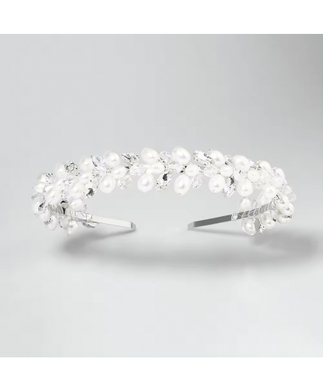 Ozdobna opaska do włosów bogata kryształki i perełki