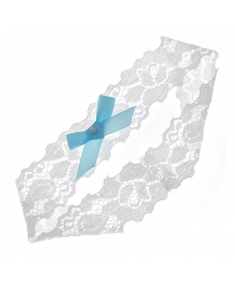 Biała podwiązka na studniówkę z błękitną kokardką