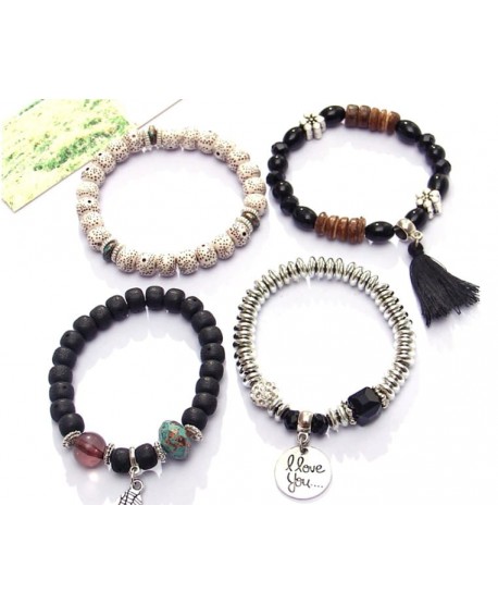 Zestaw koralikowych bransoletek z zawieszkami