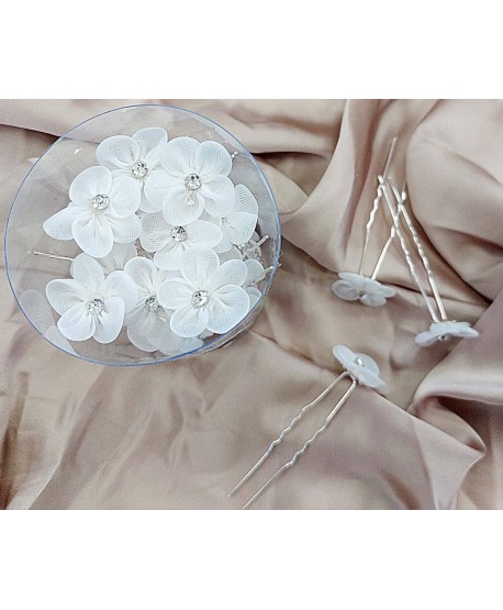 Kokówki z białymi kwiatuszkami z materiału