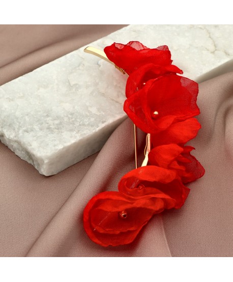 Broszka półksiężyc jedwabne płatki czerwona