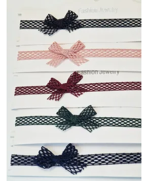 Koronkowe chokery z kokardką