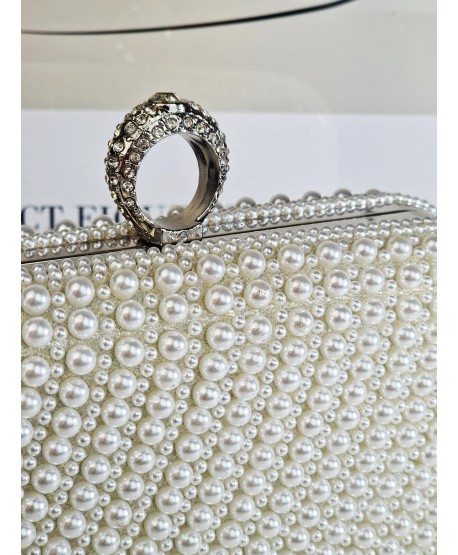 Torebka wizytowa puzderko perełkowa biała