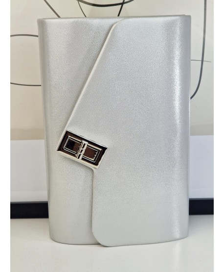 Torebka wizytowa kopertówka srebrna z zapięciem