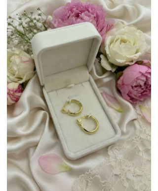 Klipsy do uszu w kolorze złotym