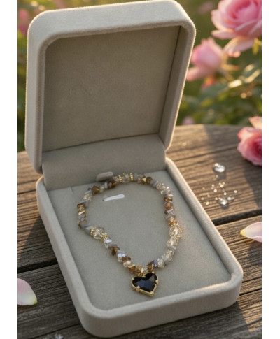 Bransoletka z koralików z czarnym sercem