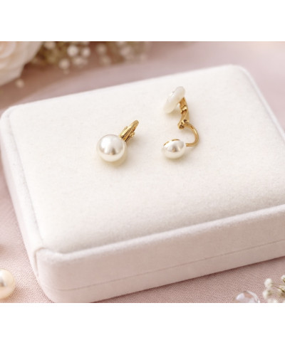 Delikatne klipsy z perłami białe