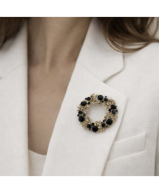 Elegancka broszka w stylu vintage