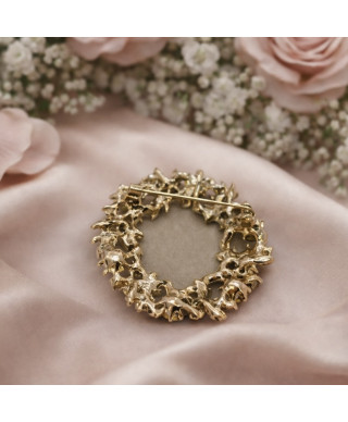 Elegancka broszka w stylu vintage