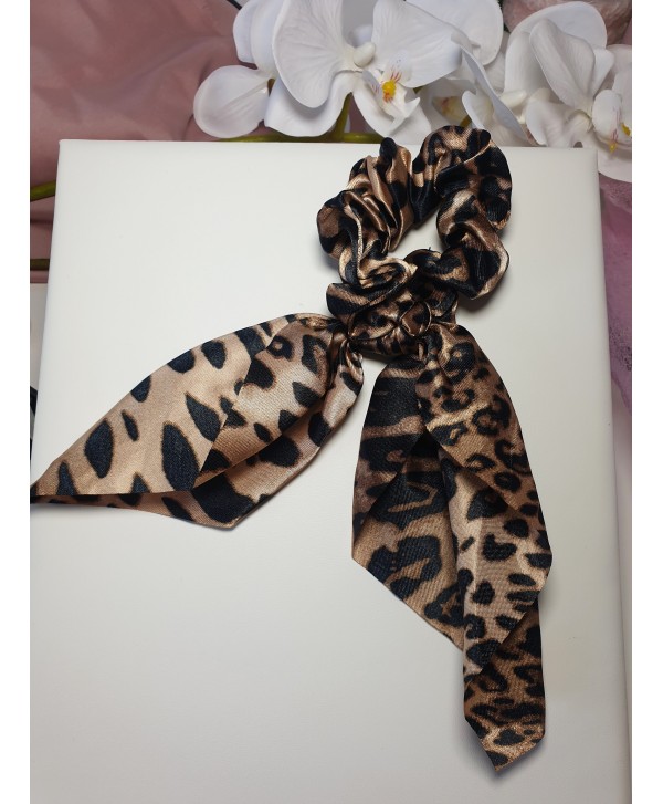 Gumka scrunchie panterkowa z kokardą Gumka scrunchie panterkowa z kokardą