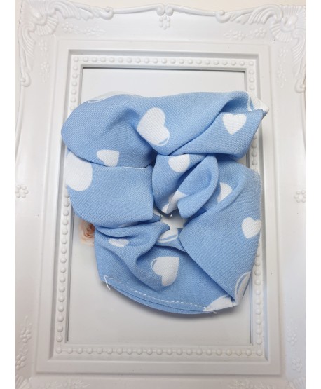 Scrunchie gumka w serduszka