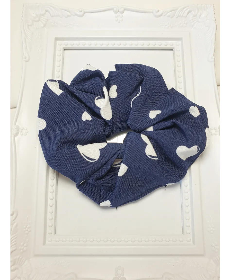 Scrunchie gumka w serduszka