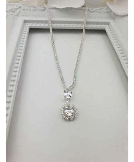 Naszyjnik srebrny z owalną zawieszką