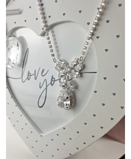 Naszyjnik srebrny z kokardką i łezką