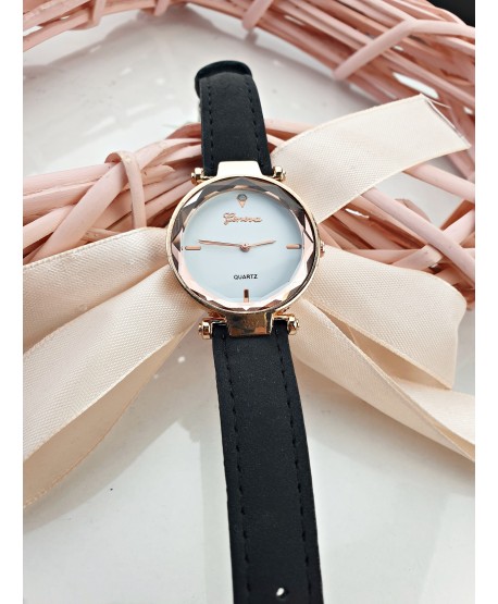 Zegarek damski prosty z białą tarczą