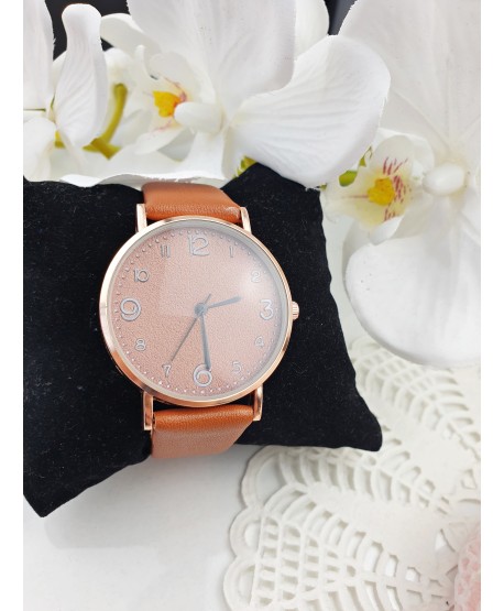Zegarek damski na brązowym pasku