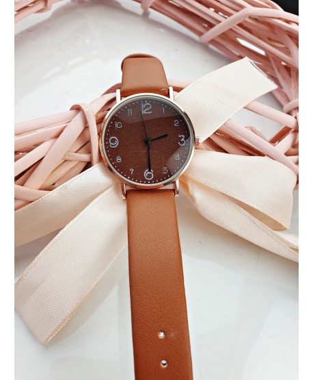 Zegarek damski na brązowym pasku