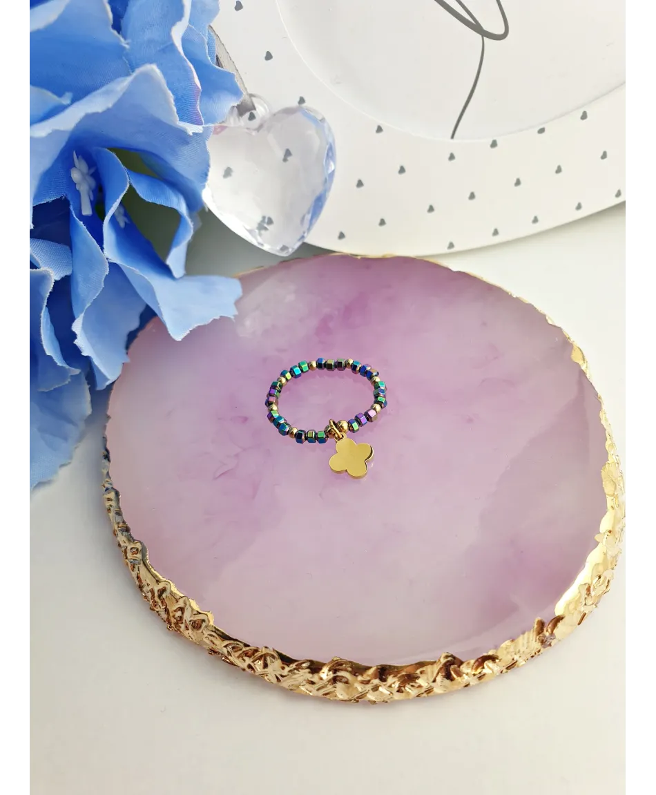 Kolorowe pierścionki koraliki z zawieszkami