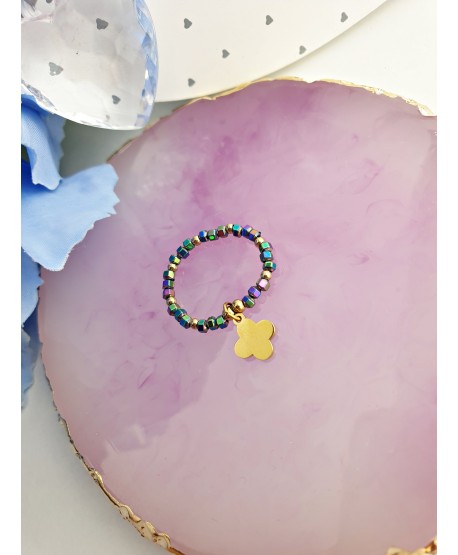 Kolorowe pierścionki koraliki z zawieszkami