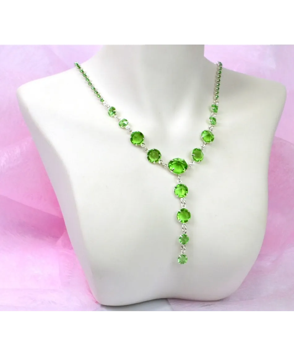 Naszyjnik kryształki w srebrze kolory