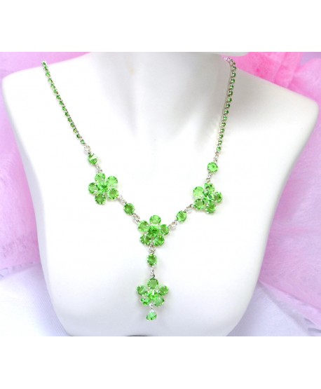 Naszyjnik jasnozielone kryształki w srebrze
