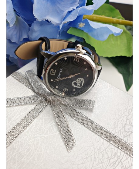 Zegarek damski z serduszkiem